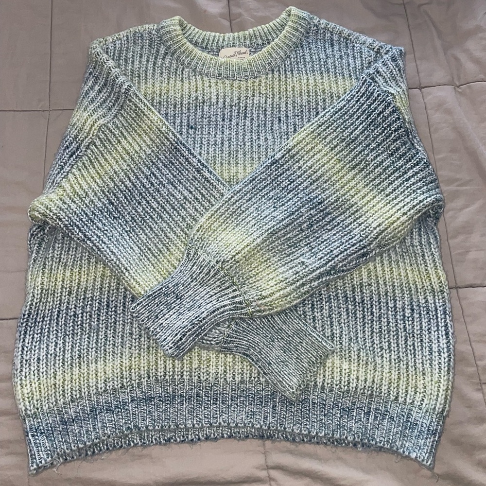 Universal Thread Sweater - Picture 5 of 5